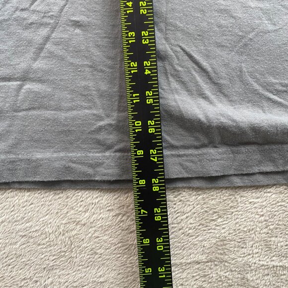 Duluth Trading Co. Men T-Shirt XL V-Neck Pullover Casual Pocket Tee Gray Classic - Picture 3 of 9